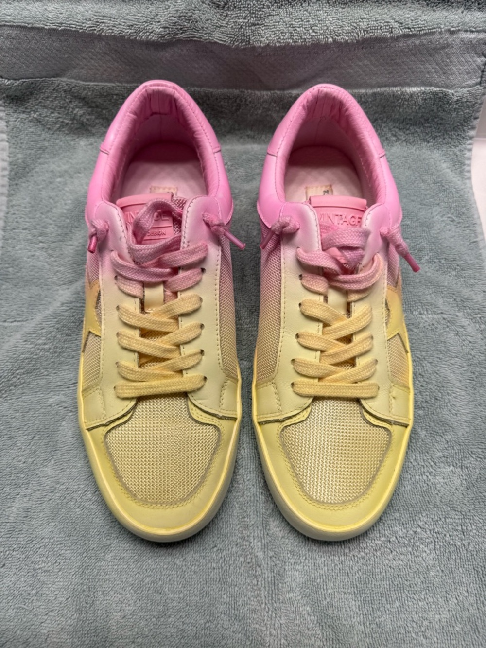 Vintage Havana Gradient Yellow and Pink Women's Casual Sneakers Size 11